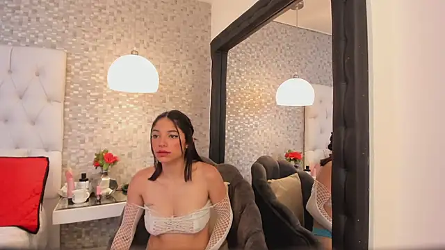 Snapshot of HazelMoret chatting on January 7, 2025, 1:35 pm HazelMoret online show from January 7, 2025, 1:35 pm