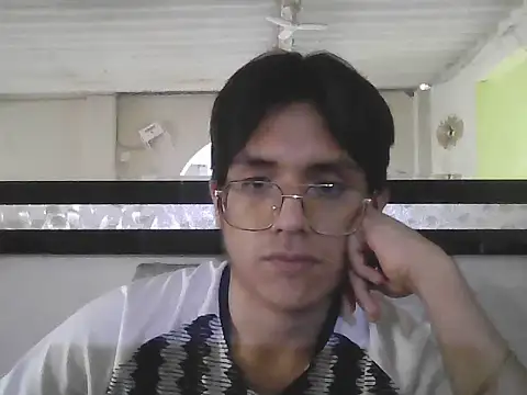 Snapshot of HardDick2 chatting on June 21, 2026, 9:50 pm HardDick2 online show from June 21, 2026, 9:50 pm