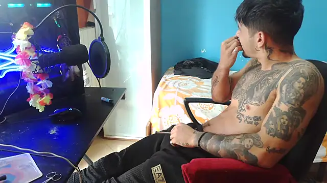 Badboyi1997 online show from October 3, 2025, 12:35 pm