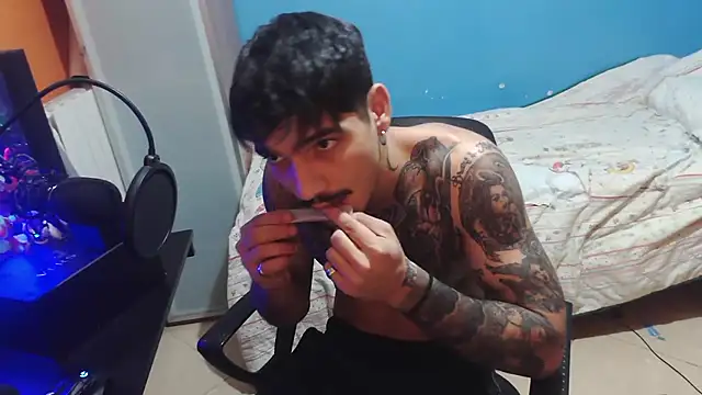 Badboyi1997 online show from October 12, 2025, 8:19 pm