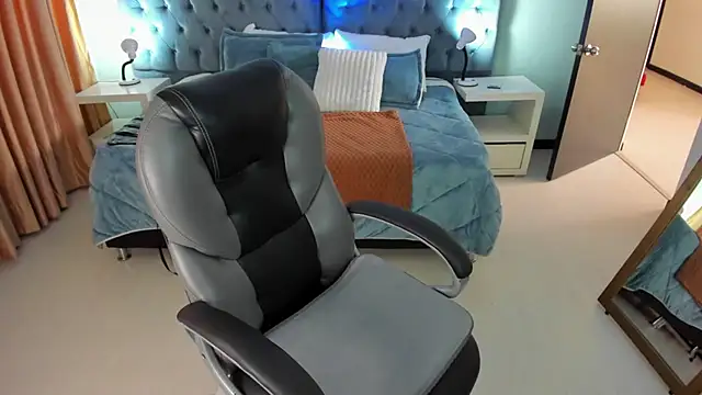 Pamela cheverry online show from February 20, 2026, 8:20 pm