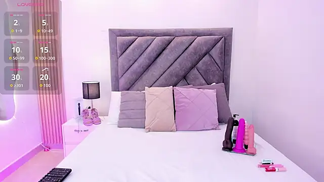 ValeryPettry 1 online show from November 18, 2025, 2:10 pm