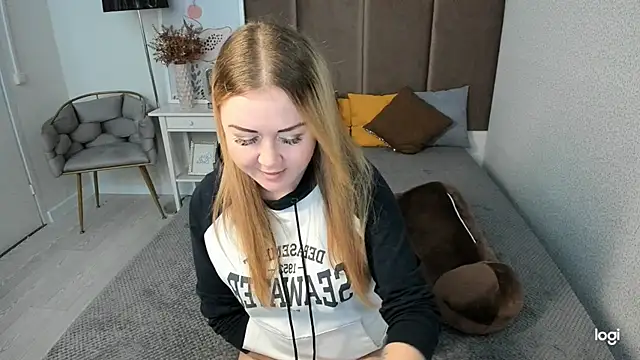 BettyBloom69 online show from October 31, 2025, 4:46 am