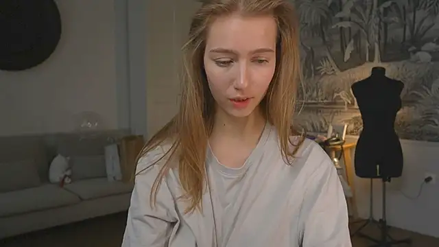 Snapshot of solar_bella chatting on January 4, 2025, 2:04 pm solar bella online show from January 4, 2025, 2:04 pm