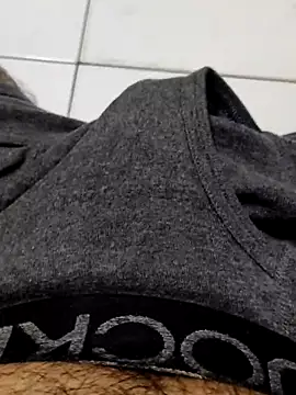 themostnaughtiestguyy online show from September 28, 2025, 8:42 am