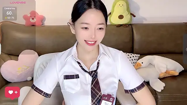 Snapshot of Yilin1999 chatting on February 25, 2025, 3:52 am Yilin1999 online show from February 25, 2025, 3:52 am