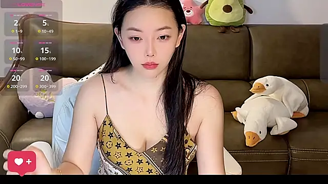 Snapshot of Yilin1999 chatting on April 12, 2026, 10:04 pm Yilin1999 online show from April 12, 2026, 10:04 pm