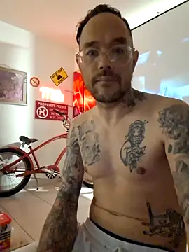 mileflav0r online show from March 28, 2026, 7:57 pm