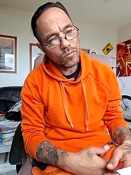 mileflav0r online show from May 12, 2026, 8:22 am