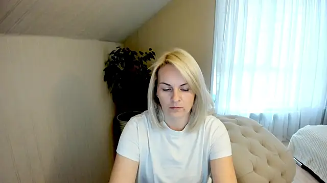 Alicee Gracee online show from December 8, 2024, 10:19 am
