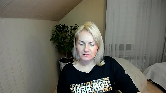 Alicee Gracee online show from January 3, 2025, 6:14 pm