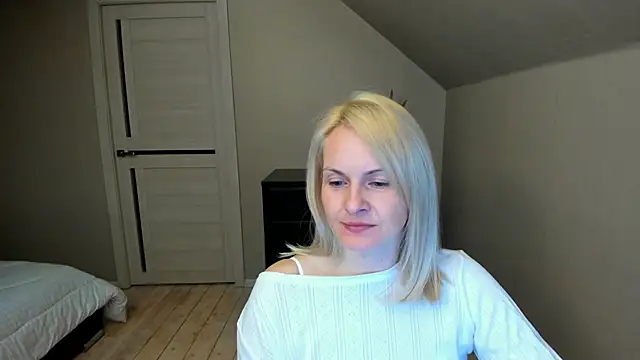 Alicee Gracee online show from February 14, 2025, 8:59 pm