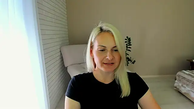 Alicee Gracee online show from September 23, 2025, 8:06 am