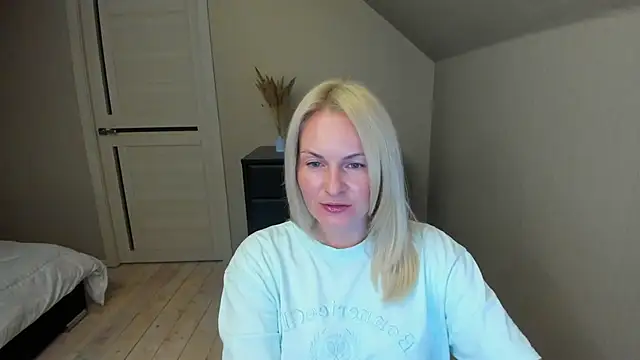 Alicee Gracee online show from October 12, 2025, 6:51 pm