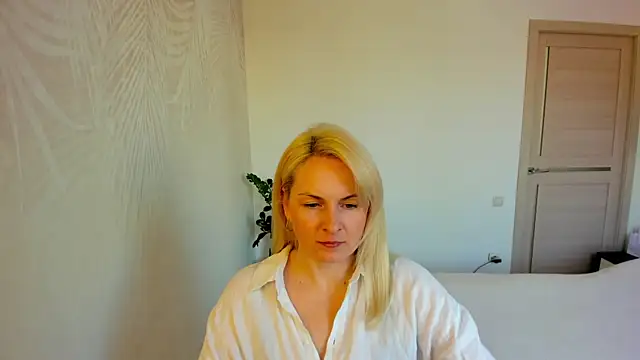 Alicee Gracee online show from March 25, 2026, 12:33 pm