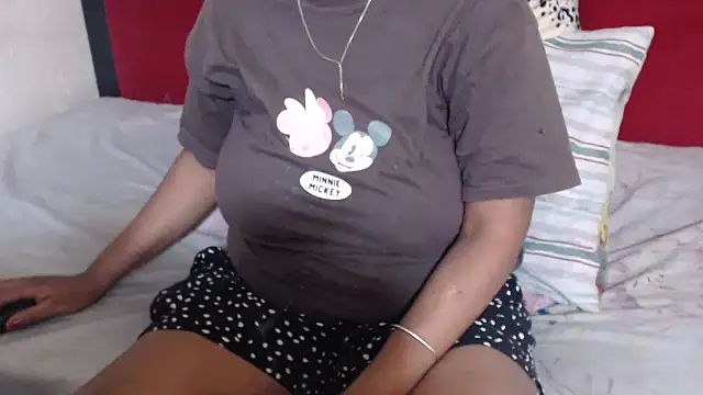 MaximTease24 online show from May 8, 2026, 9:31 pm