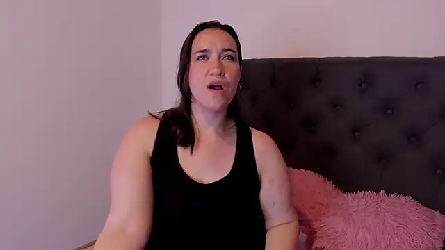 kyoakane online show from February 13, 2025, 6:30 am