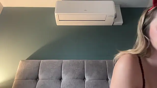 Snapshot of LustfulLuna_ chatting on October 30, 2025, 3:24 pm LustfulLuna online show from October 30, 2025, 3:24 pm