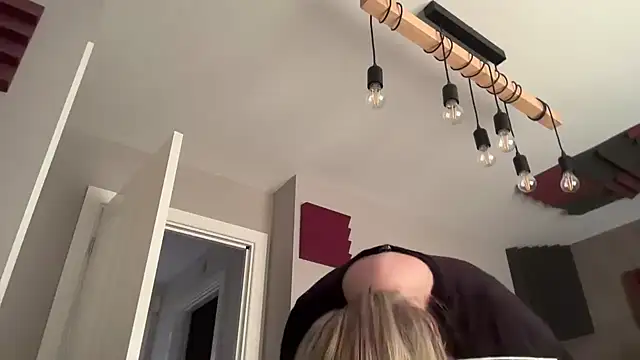 Snapshot of LustfulLuna_ chatting on November 13, 2025, 12:48 pm LustfulLuna online show from November 13, 2025, 12:48 pm