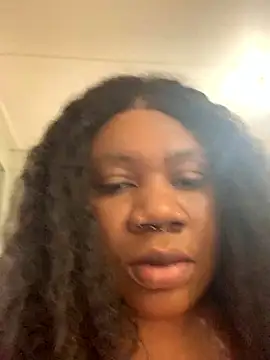 Snapshot of bonbonaumiel chatting on December 7, 2024, 12:02 pm bonbonaumiel online show from December 7, 2024, 12:02 pm