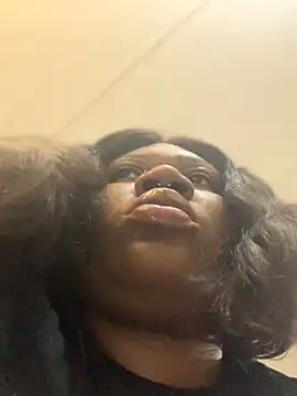 Snapshot of bonbonaumiel chatting on January 1, 2025, 11:29 pm bonbonaumiel online show from January 1, 2025, 11:29 pm