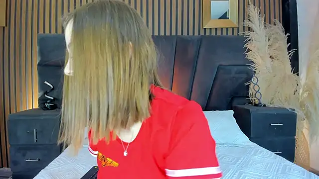 NaxaAndLexi  online show from April 1, 2026, 3:09 pm