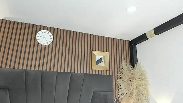 NaxaAndLexi  online show from April 18, 2026, 1:37 pm