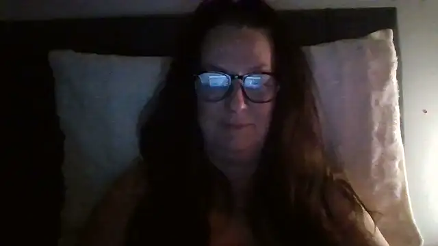 Snapshot of Tillieuk chatting on April 29, 2026, 9:21 pm Tillieuk online show from April 29, 2026, 9:21 pm