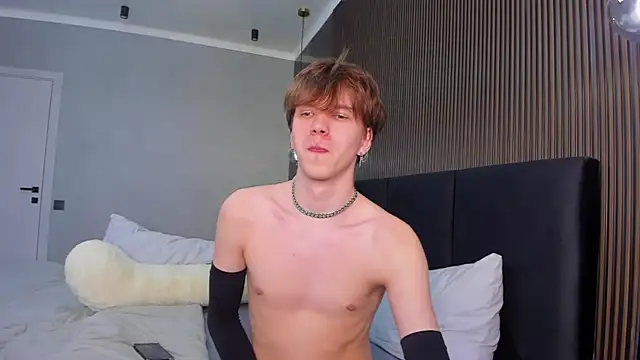 Snapshot of braxiboy chatting on February 23, 2025, 8:39 am braxiboy online show from February 23, 2025, 8:39 am