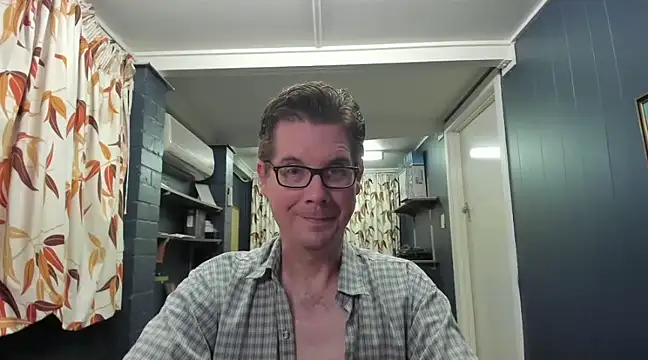 tilobinder online show from December 8, 2024, 2:52 pm