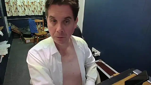 tilobinder online show from March 27, 2026, 4:29 pm