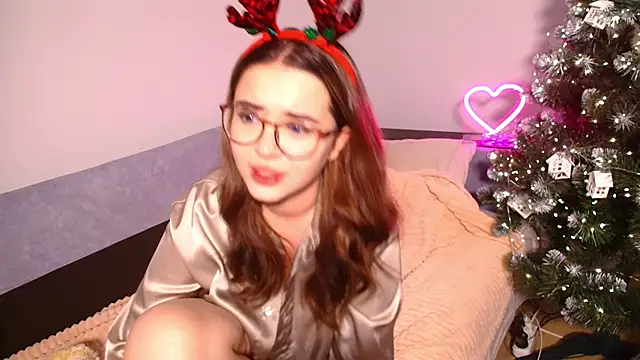 CutiePie3 online show from December 25, 2024, 10:59 pm