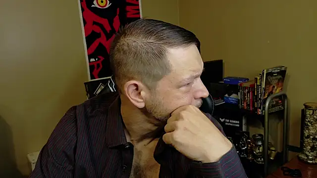 Snapshot of MasterForgedRayy chatting on February 4, 2026, 10:54 am MasterForgedRayy online show from February 4, 2026, 10:54 am