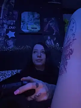 MissMidnightUK online show from December 14, 2025, 12:27 am