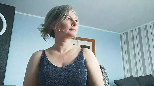 EdithManning online show from February 2, 2026, 6:56 am