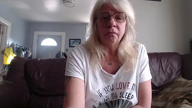 canadiancougar1965 online show from January 26, 2025, 5:13 pm