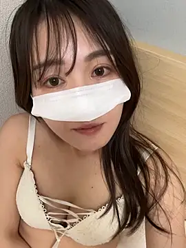 miumiu 0304 online show from February 12, 2026, 11:49 am