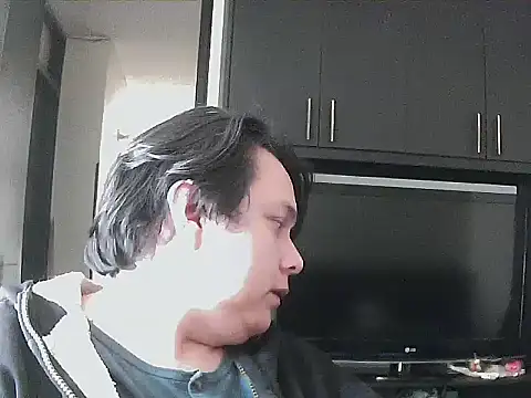 Snapshot of aixs93 chatting on October 9, 2025, 6:50 pm aixs93 online show from October 9, 2025, 6:50 pm