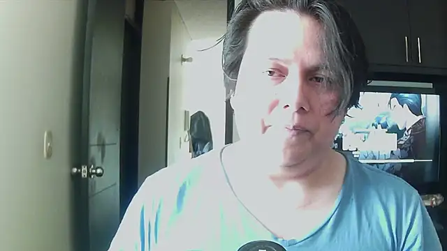 Snapshot of aixs93 chatting on October 28, 2025, 1:47 pm aixs93 online show from October 28, 2025, 1:47 pm