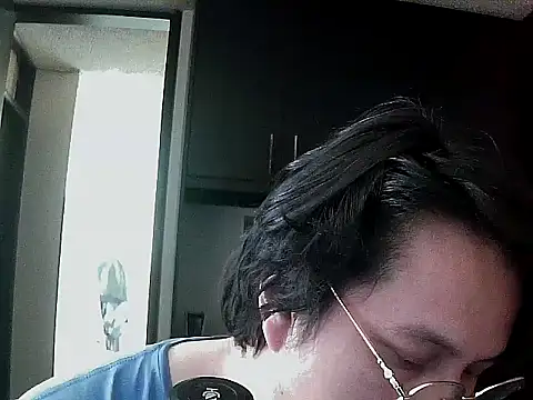 Snapshot of aixs93 chatting on October 29, 2025, 5:04 pm aixs93 online show from October 29, 2025, 5:04 pm