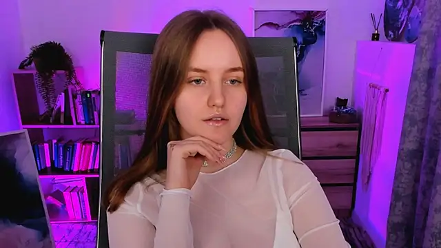 KellyPoter online show from February 20, 2025, 12:47 pm