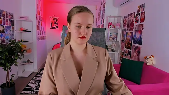 KellyPoter online show from October 3, 2025, 9:50 am