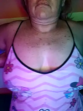 Kasandra Ho online show from April 19, 2026, 7:40 am