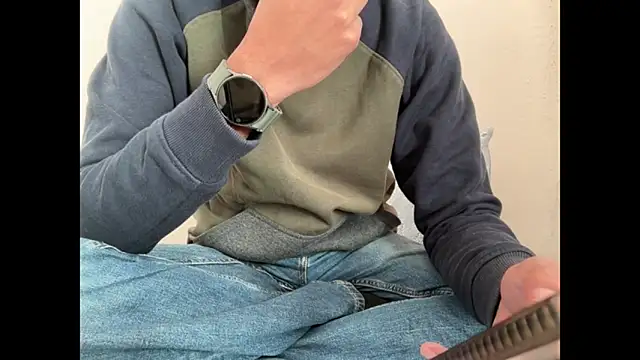 meatycronn online show from December 4, 2025, 5:28 am