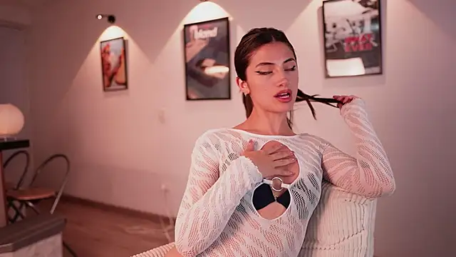 Snapshot of Megga_Bluee chatting on November 14, 2025, 2:10 am Megga Bluee online show from November 14, 2025, 2:10 am