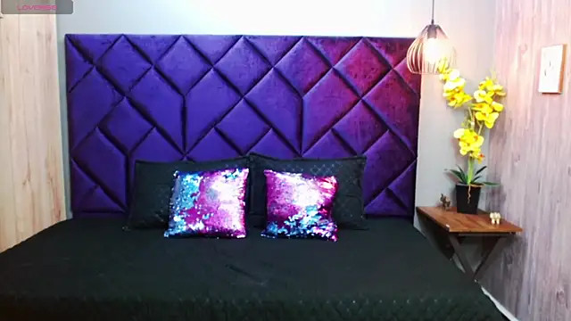 Jenna London online show from December 11, 2024, 2:30 am