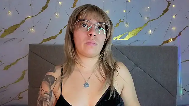 Snapshot of agatha_97_ chatting on September 12, 2025, 4:56 am agatha 97 online show from September 12, 2025, 4:56 am