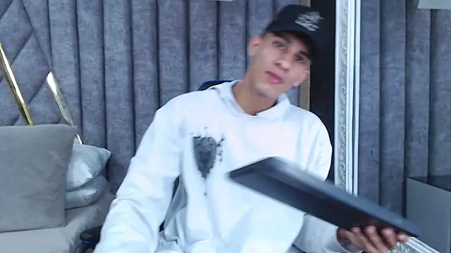 JakeMoxley online show from March 21, 2025, 1:01 pm