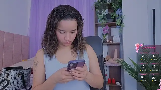 emilyrouxe online show from January 12, 2026, 4:01 pm