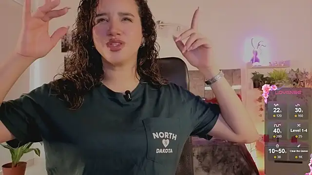 emilyrouxe online show from July 14, 2026, 4:56 pm